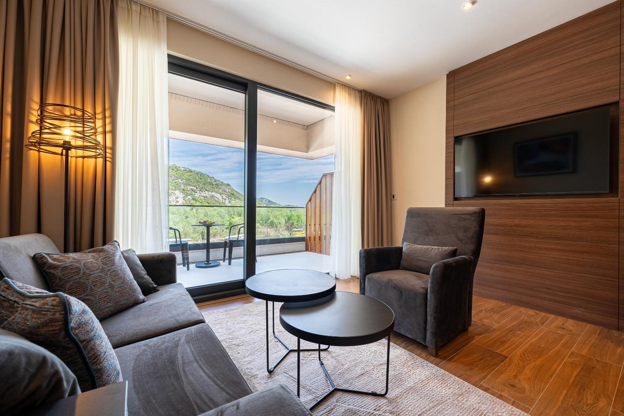 De'andros Hotel