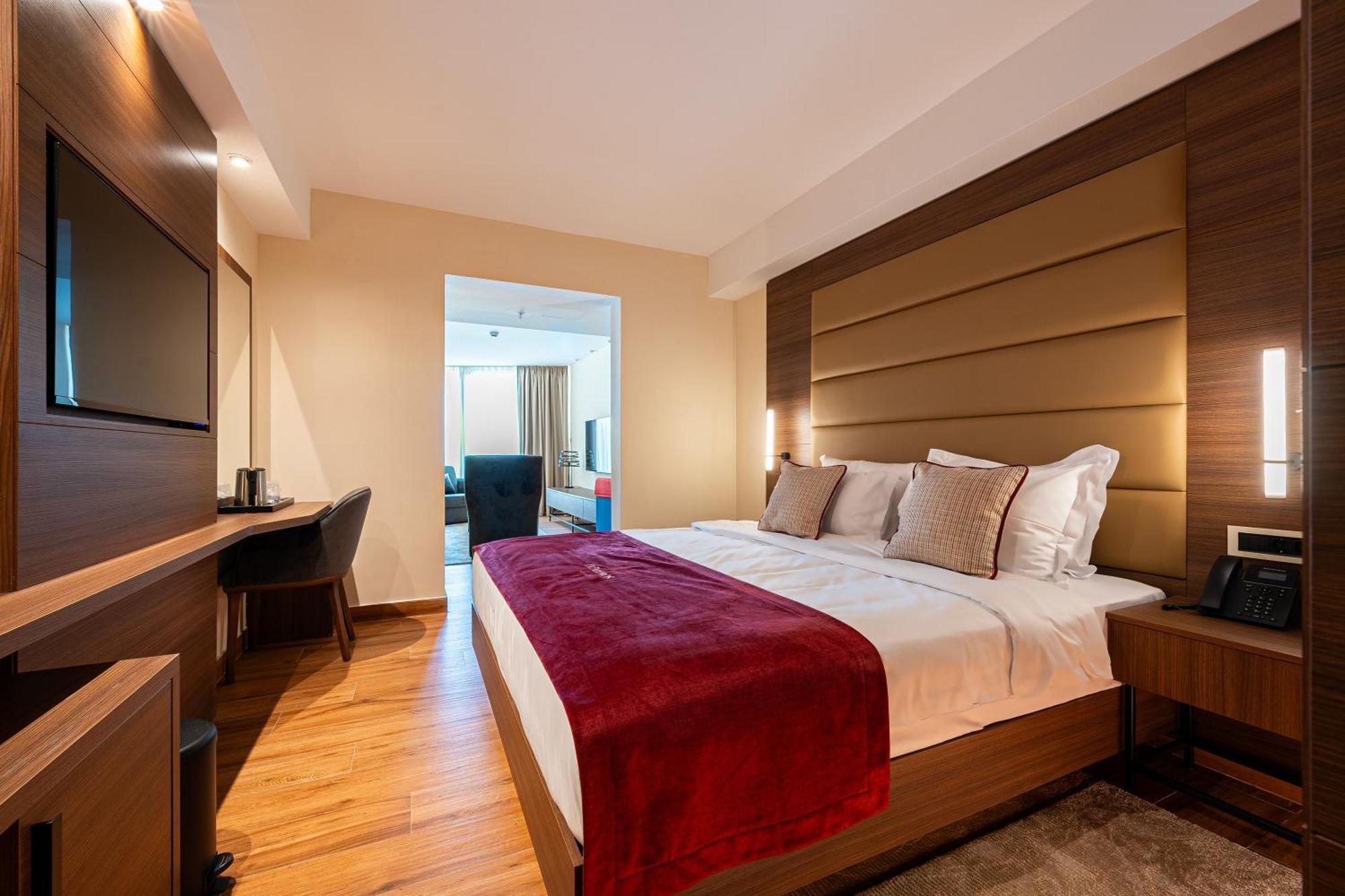 De'andros Hotel